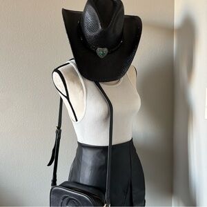 Stampede Hat Hearts and Chains black straw western hat